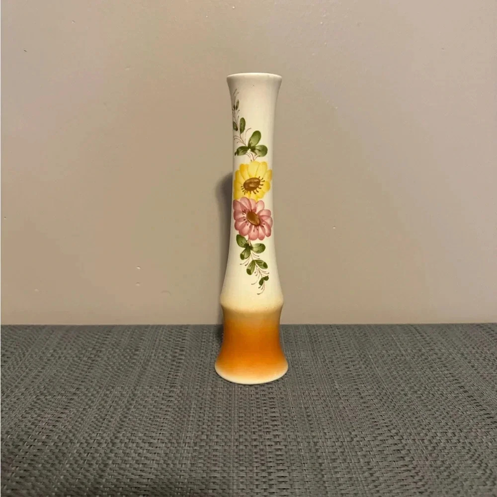 Vintage Sado Internacional Portugal Pottery FTD Floral Flower 8 1/8” Bud Vase